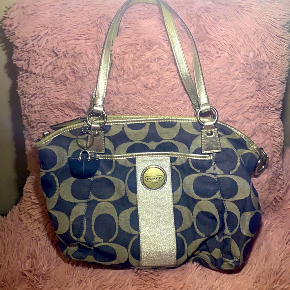 Gorgeous vintage coach bag